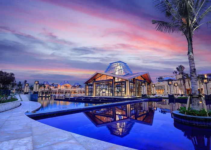 Mulia Resort 5*
