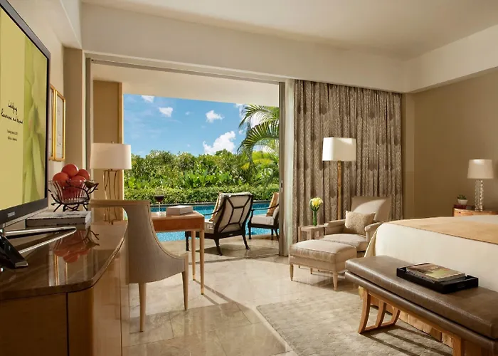 Mulia Resort 5*